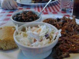 Seven Rivers BBQ food