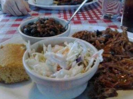 Seven Rivers BBQ food