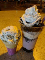 Baskin Robbins food