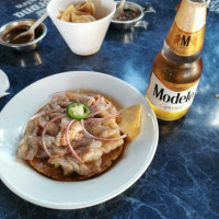 Mariscos El Paisa food