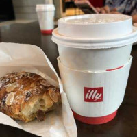 Espressamente Illy La Live food