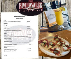 Riverwalck Saloon food