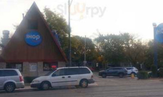 Ihop outside