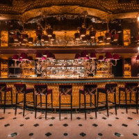 Park Chinois inside