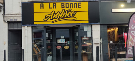 A La Bonne Ambrée outside