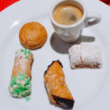 Dello Stretto Cibo