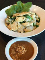 Savvy Thai Cuisine food