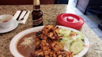 Mariscos Los Arcos food