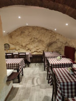 La Grotte Italienne inside