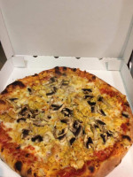 6's Pizza food