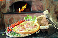 Pizzeria Fuori Binario food