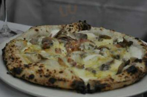 La Pizza Fresca Ristorante food