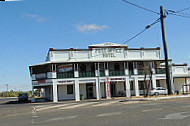 Post Office Hotel outside