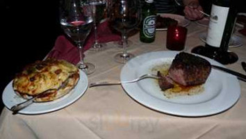 Robert's Steakhouse food