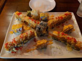 Momo Sushi food