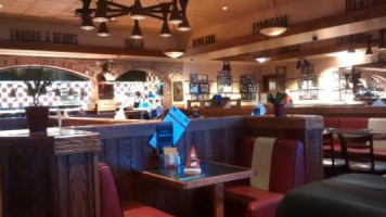 Frankie And Benny's inside