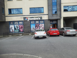 Domino's Pizza outside