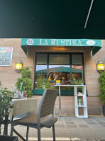 La Rustika food