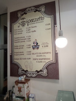 Il Pozzetto Gelateria Artigianale inside