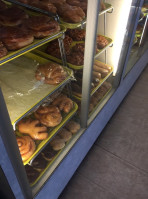 Fresh Donuts outside