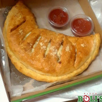 Pizza Boli's food