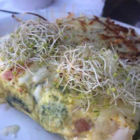 The Omelet Inn food