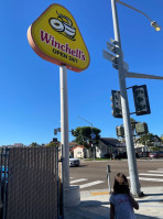 Winchell's Doughnut House food