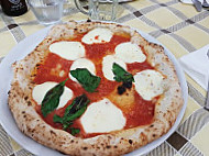 Pizzeria La Centenaria food