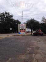 Mudbugs-d.i.p. Seafood outside