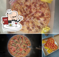 Luigui's Pizza food