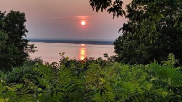 Casse-croute Du Fleuve Du Fleuve food