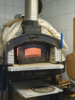 Fiordigrano Pizza inside