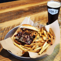 Lock 27 Brewing food