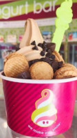 Menchie's Frozen Yogurt food