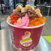 Menchie's Frozen Yogurt food