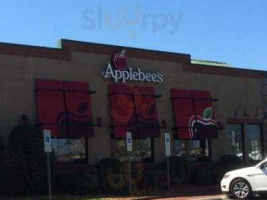 Applebee's Grill outside