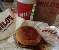 Milo's Hamburgers food