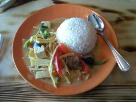 Thai Thai Cusine food