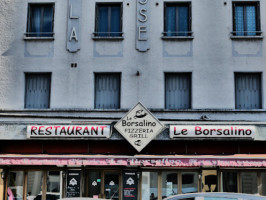 Le Borsalino outside