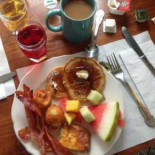 Ocean Point Inn And Resort Cibo