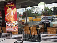 Chowking inside