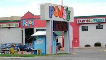 Pojos Family Entertainment Center outside