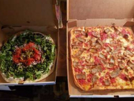 Mimmo's Brick Oven Pizza food