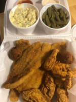 Sam's Southern Eatery food