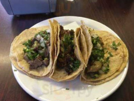 Carnitas Carmelita food