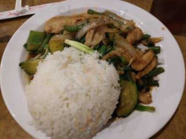 Thai Khao Kaeng Express Pizzeria food