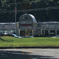 Lake Grove Diner outside