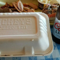 Dickey's Barbecue Pit food