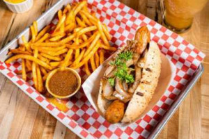 Degenhardt's Brat Haus food