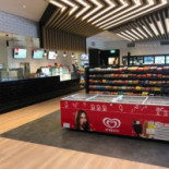 Shell Roadhouse Dentro